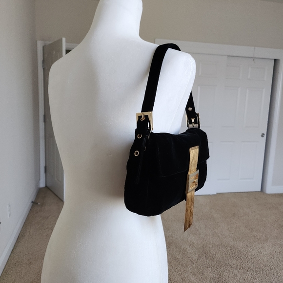 FENDI baguette bag - Picture 3 of 11